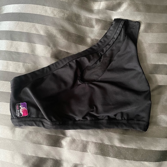 Exercise One Shoulder Top - Picture 4 of 4